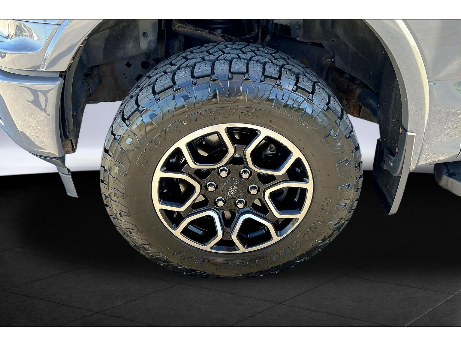 Used 2018 Gray Ford XL image 7