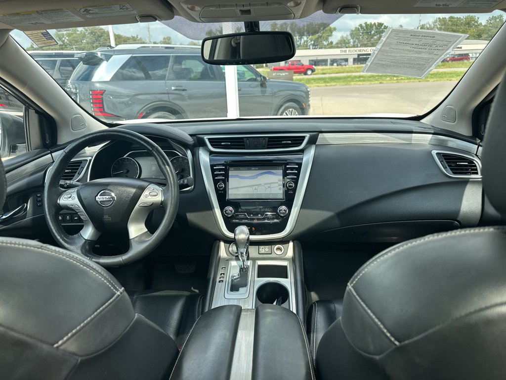 Used 2018 Pearl White Nissan SL image 3