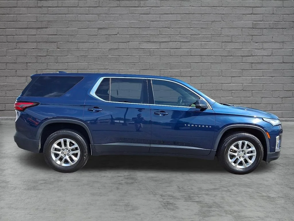 Used 2022 Northsky Blue Metallic Chevrolet LS image 13