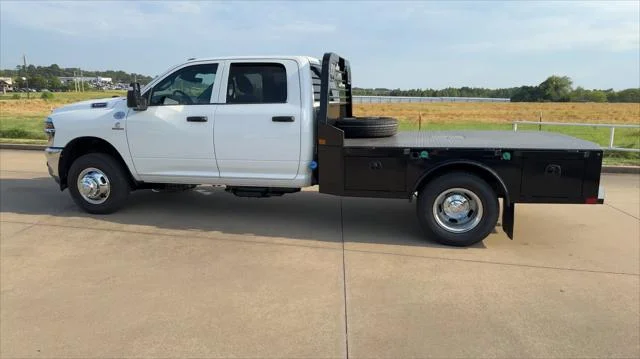 New 2026 Bright White Clear-Coat Exterior Paint RAM Tradesman image 6