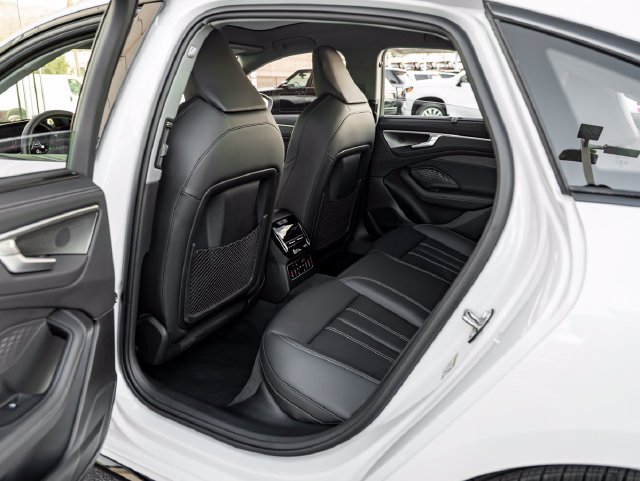 Used 2026 Glacier White Audi Premium Plus image 26