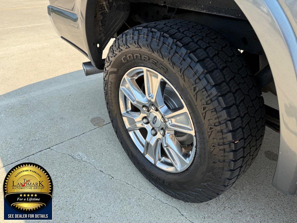 Used 2015 Magnetic Metallic Ford 2WD SuperCrew 145" XLT image 20
