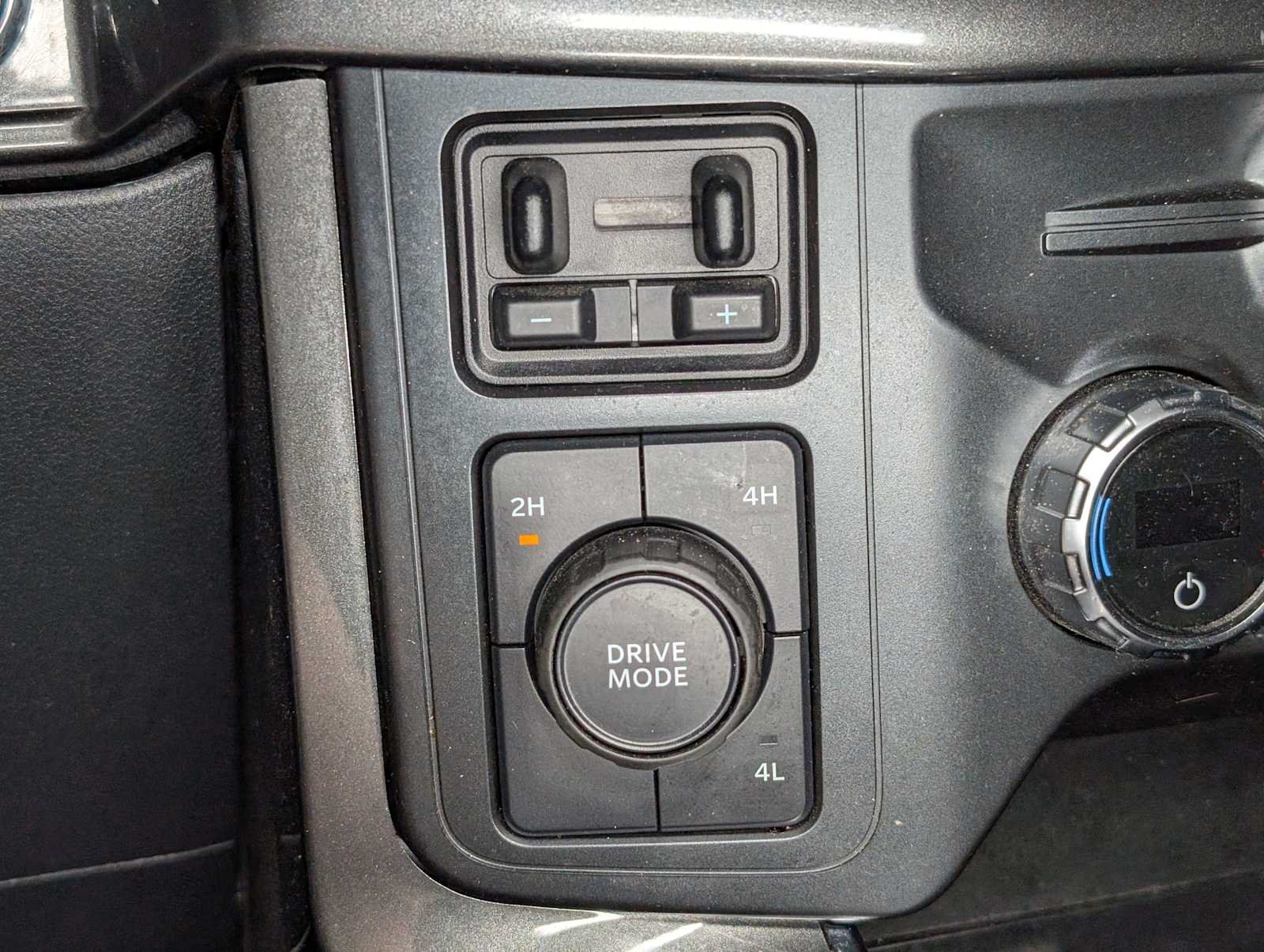 Used 2021 Agate Black Ford XLT image 34