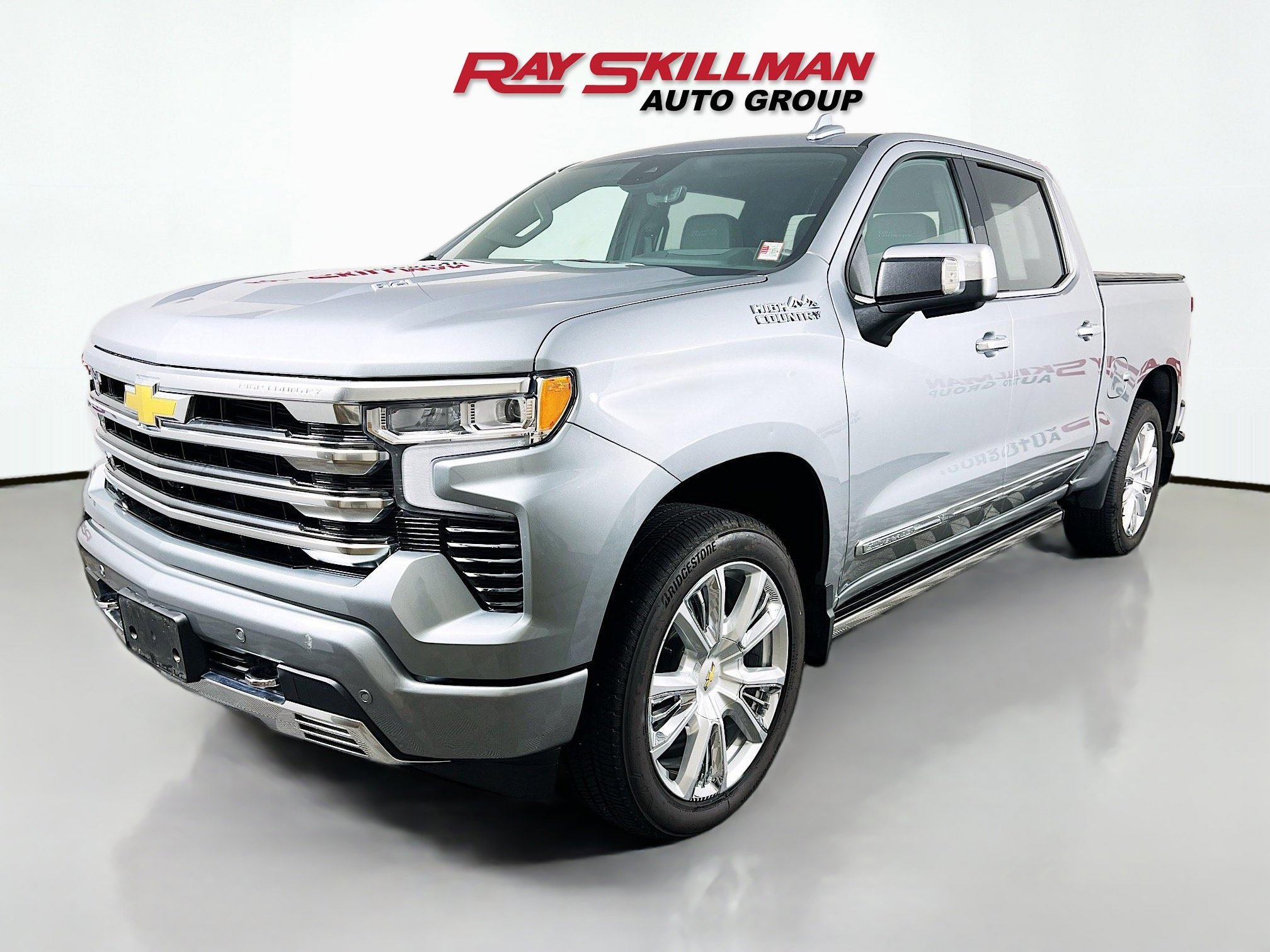 Used 2025 Sterling Gray Metallic Chevrolet HIGH COUNTRY image 3