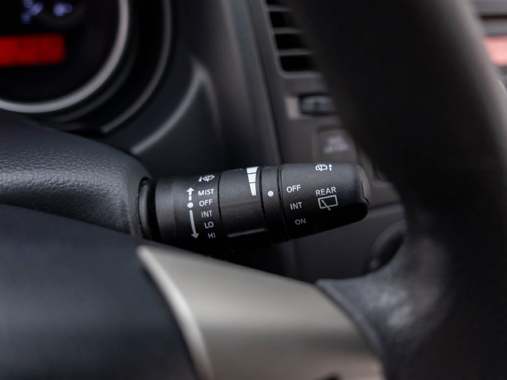 Used 2012 Arctic Blue Nissan 1.8 S image 29