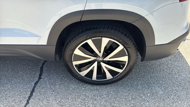 2023 Volkswagen Taos SE - Photo 8