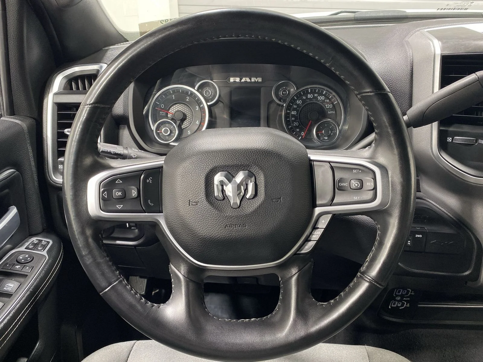 2024 RAM Ram 3500 Pickup Big Horn - Photo 14