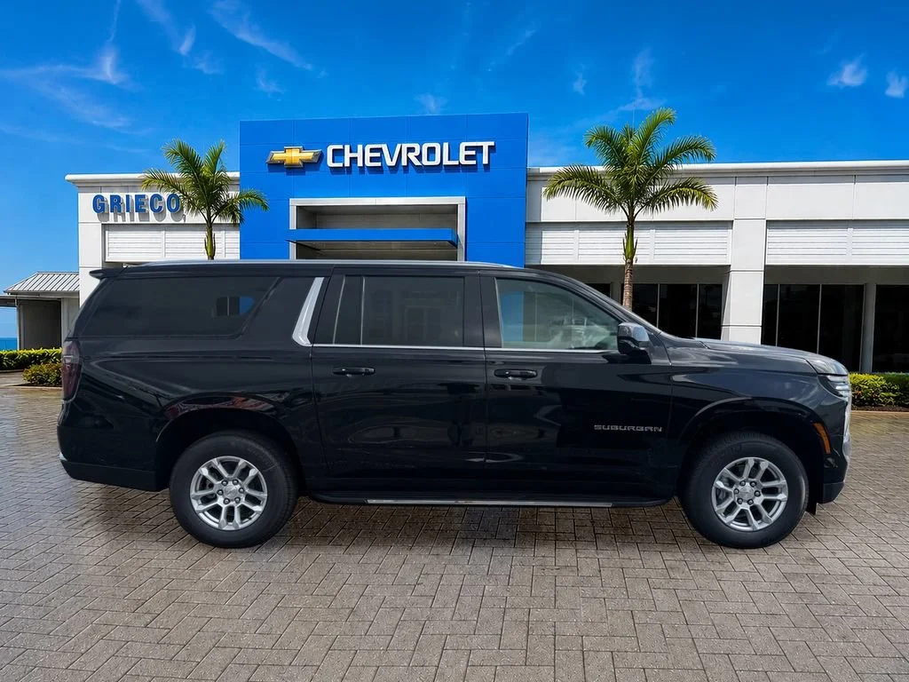 2026 Chevrolet Suburban LS - Photo 8