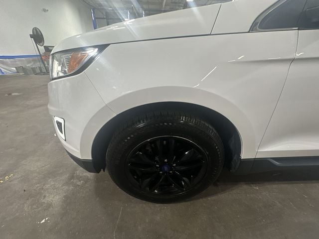 Used 2018 White Ford SEL image 23