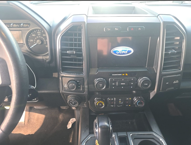 Used 2020 White Ford XLT image 11