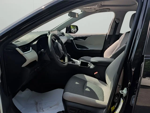 Used 2023 Black Toyota XLE image 10