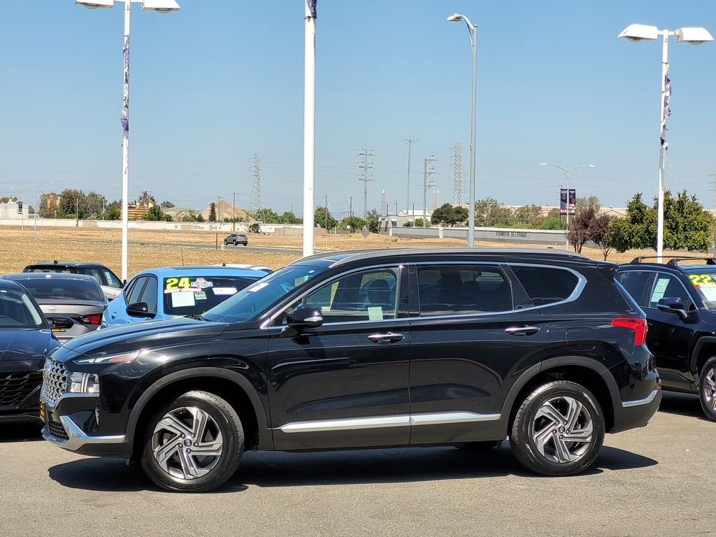 Certified Used 2022 Black Hyundai SEL image 7