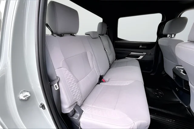 Used 2025  Toyota SR5 image 20