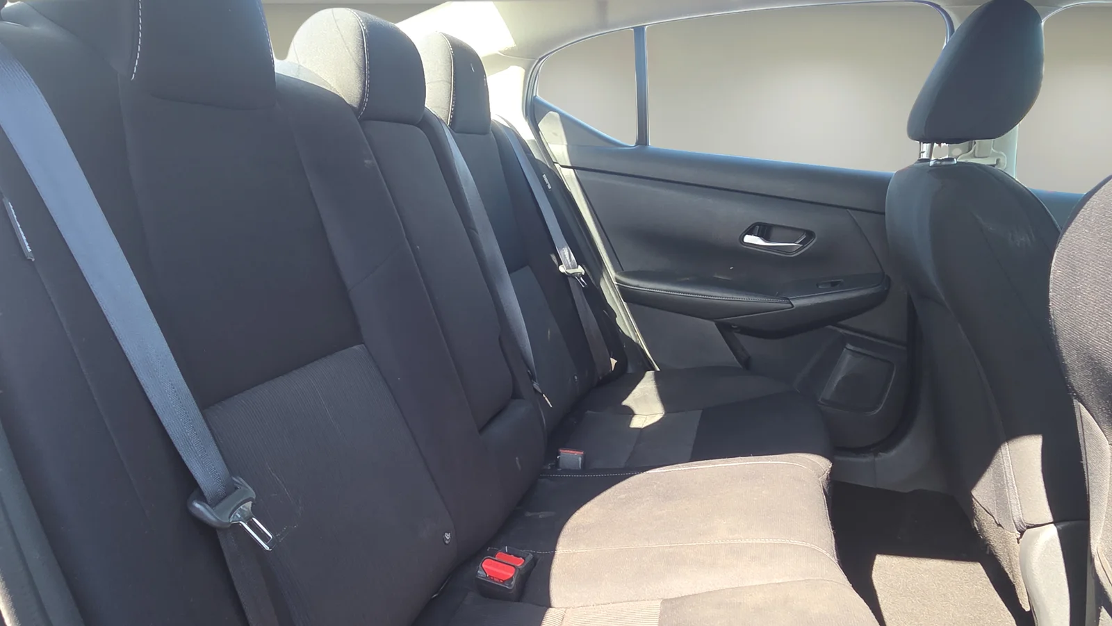 Used 2022 Gray Nissan SV image 18