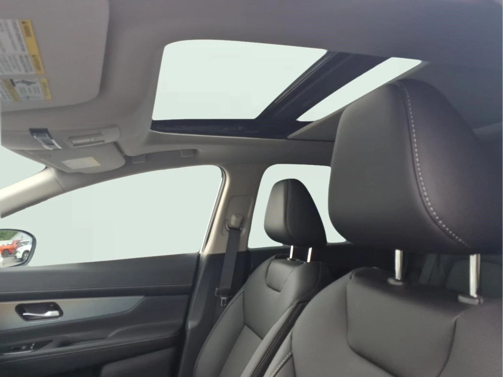 New 2026 Everest White Pearl TriCoat Nissan SL image 14