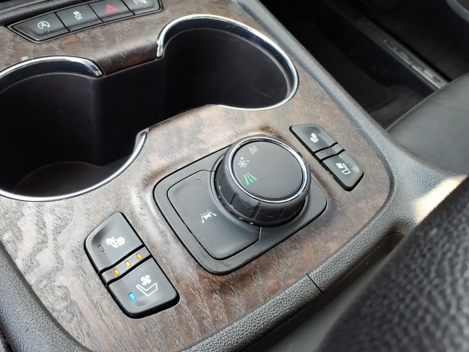 Used 2023 Ebony Twilight Metallic GMC Denali image 9