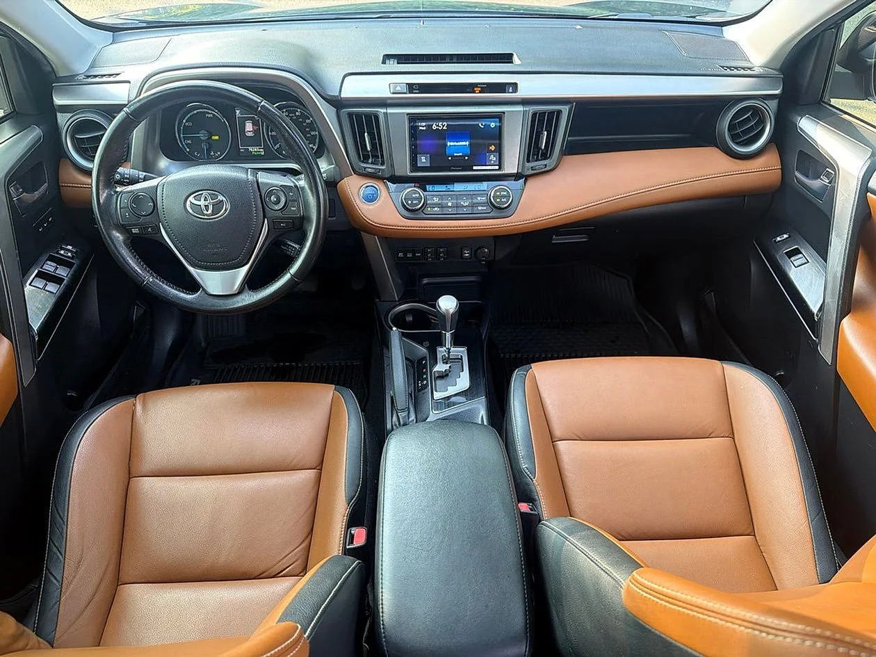 Used 2016 Gray Toyota Limited image 28