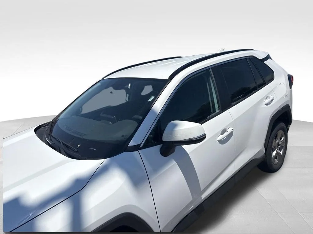 Used 2024 White Toyota XLE image 3