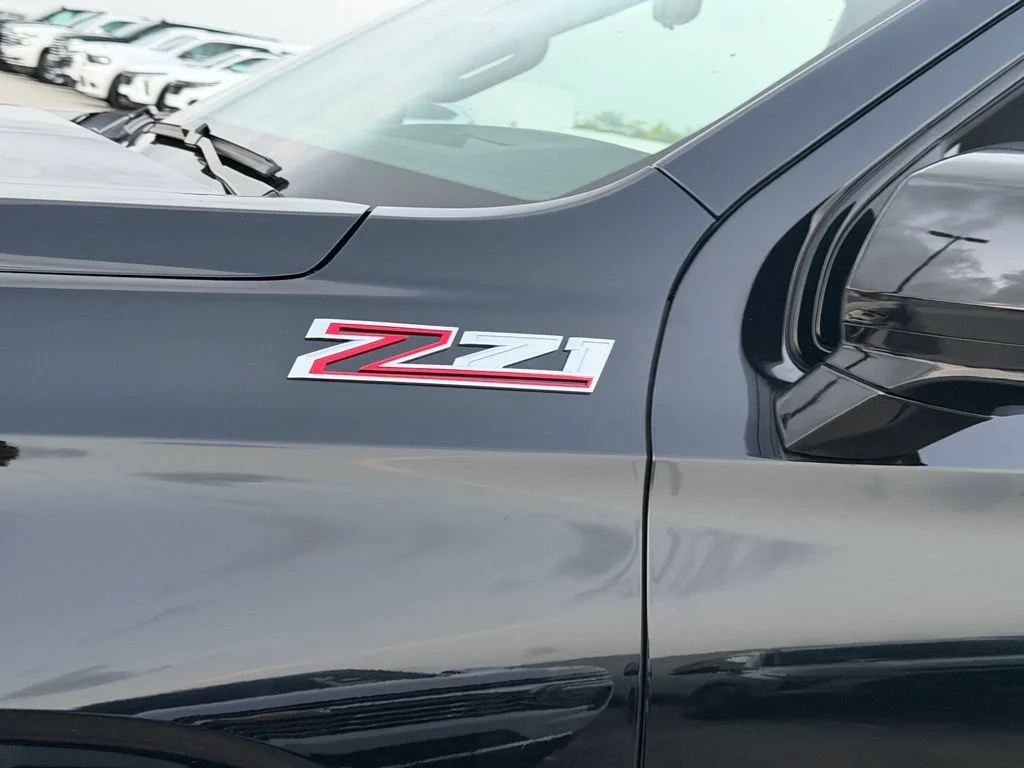 New 2026 Black Chevrolet Z71 image 5
