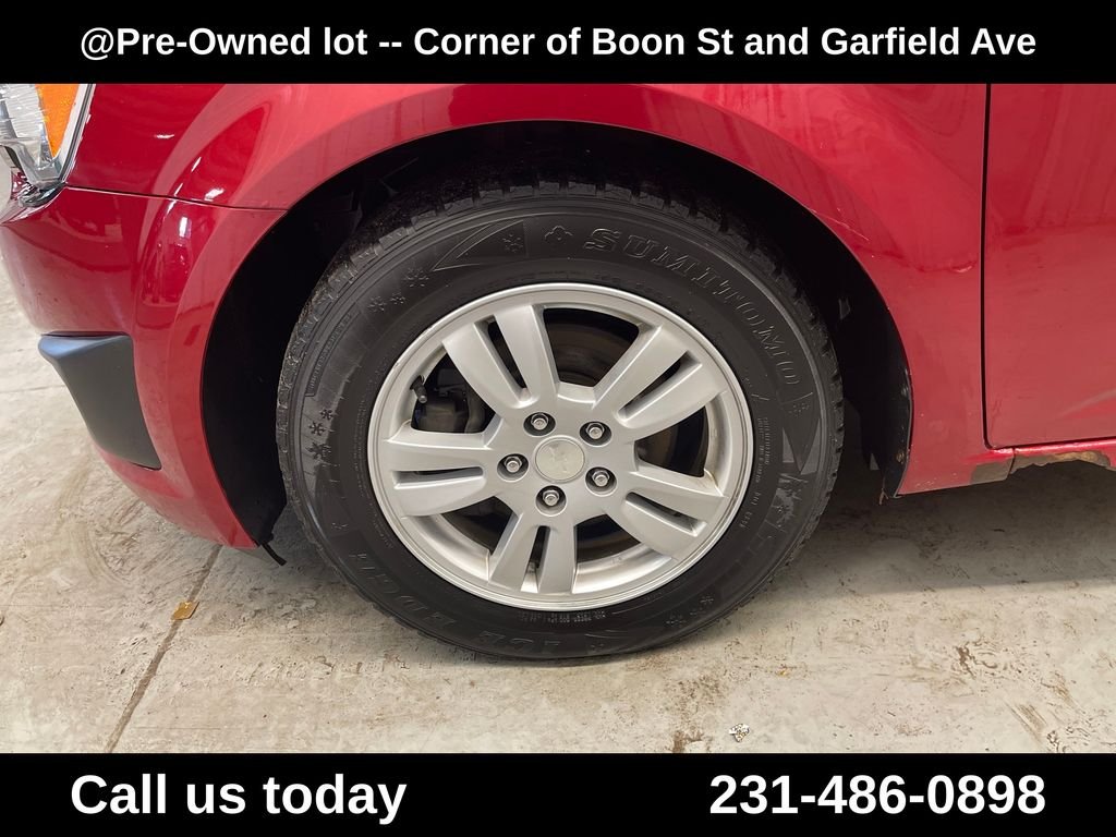 Used 2013 Red Chevrolet LT image 11