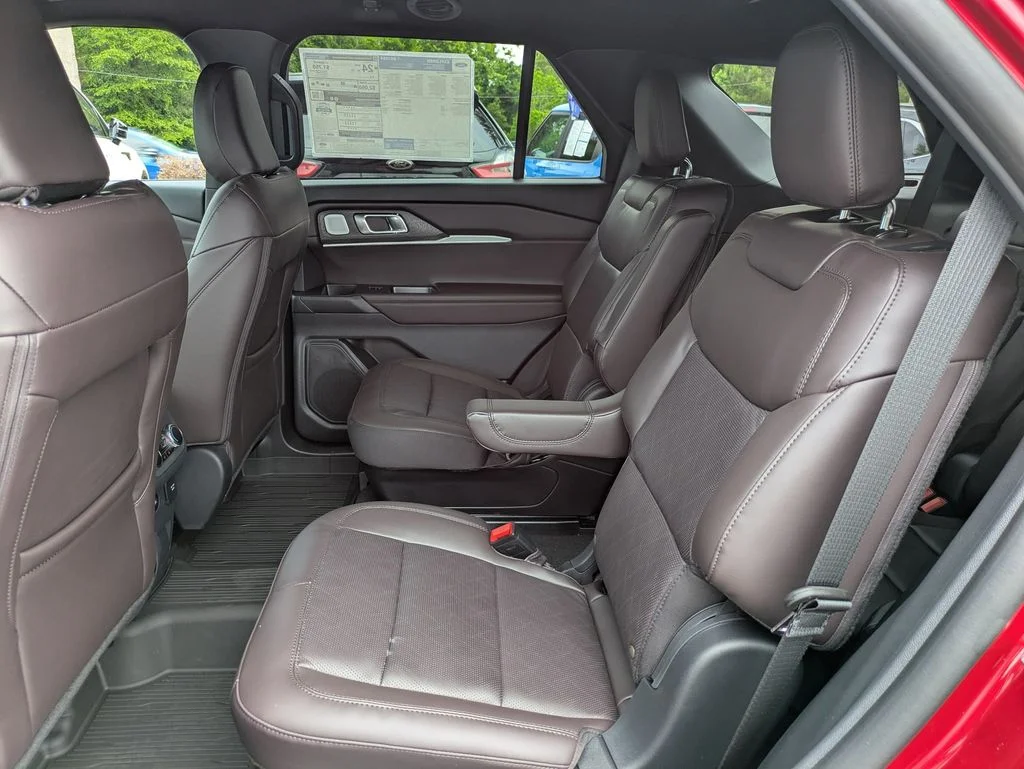 New 2026 Rapid Red Metallic Tinted Clearcoat Ford Platinum image 15