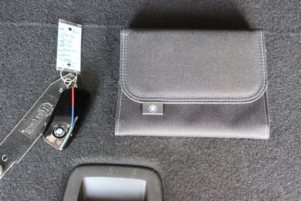 Used 2026 Gray BMW M50 xDrive image 29