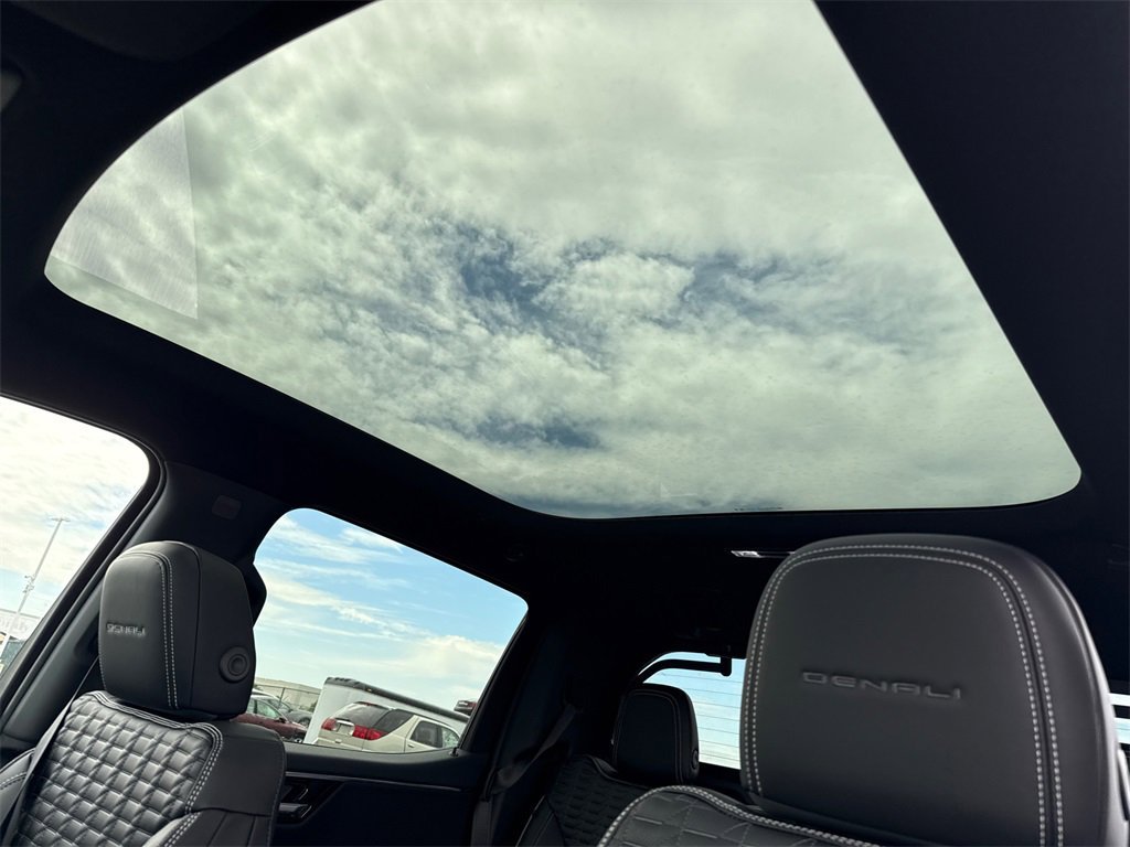 2025 GMC SIERRA - Image 28