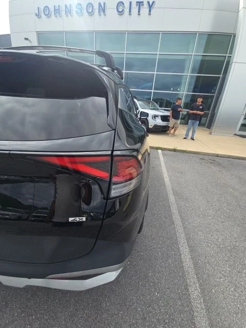 Used 2024 Black Kia EX image 5