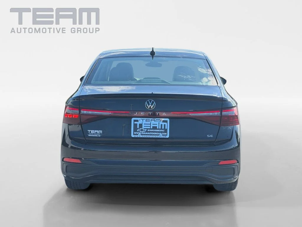 Used 2025 Gray Volkswagen 1.5T SE image 6