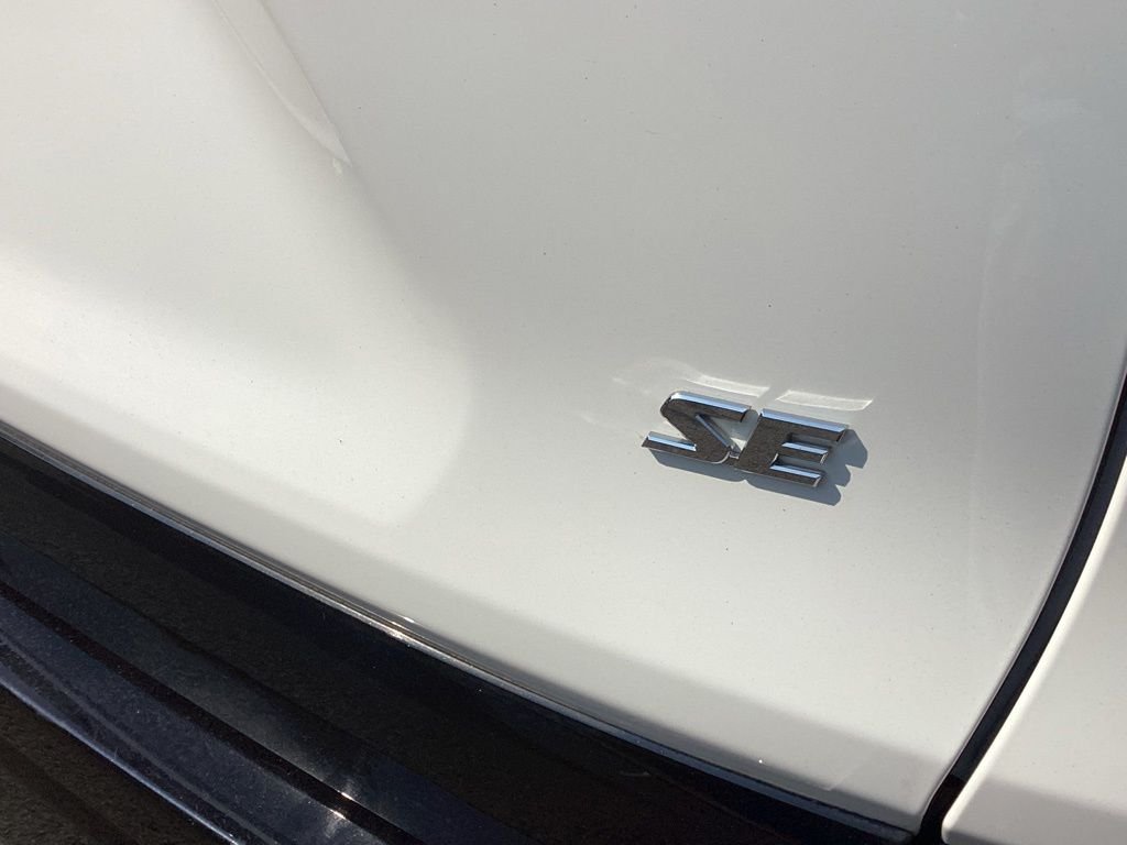Used 2022 White Toyota SE image 19