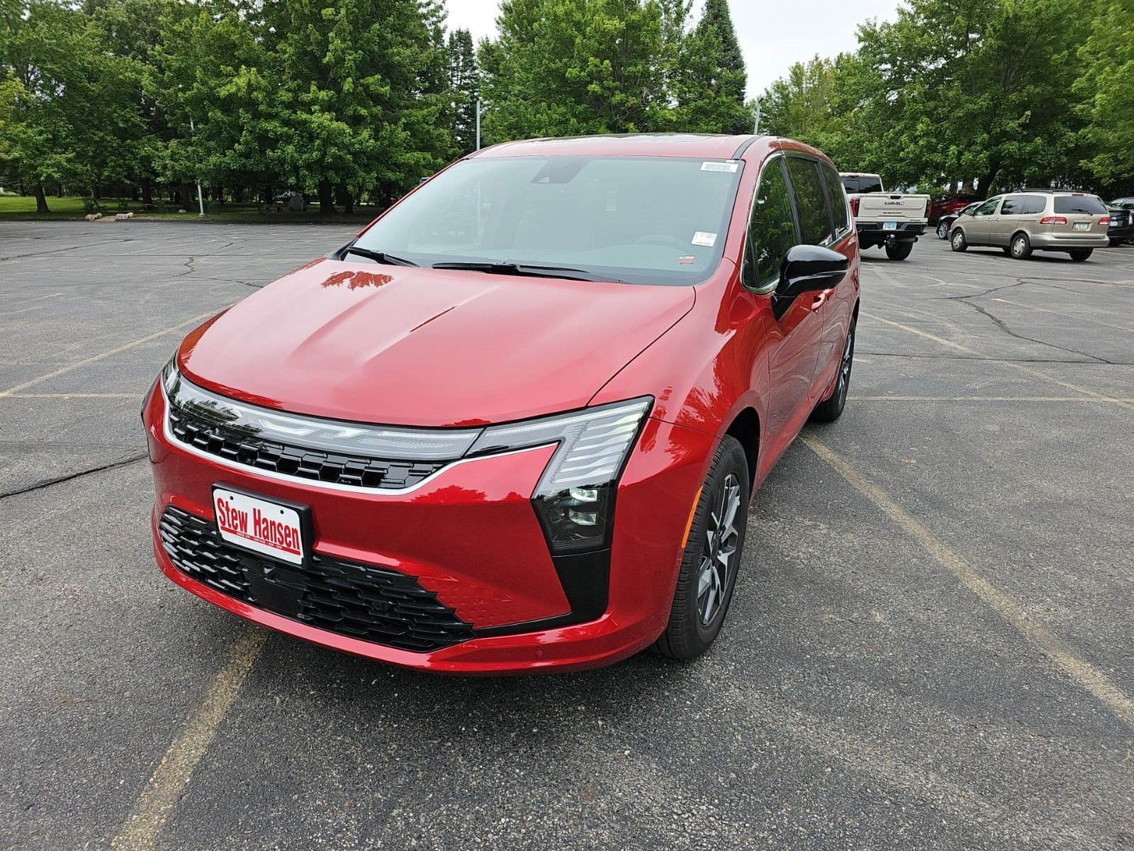 2027 Chrysler Pacifica Limited AWD's photo