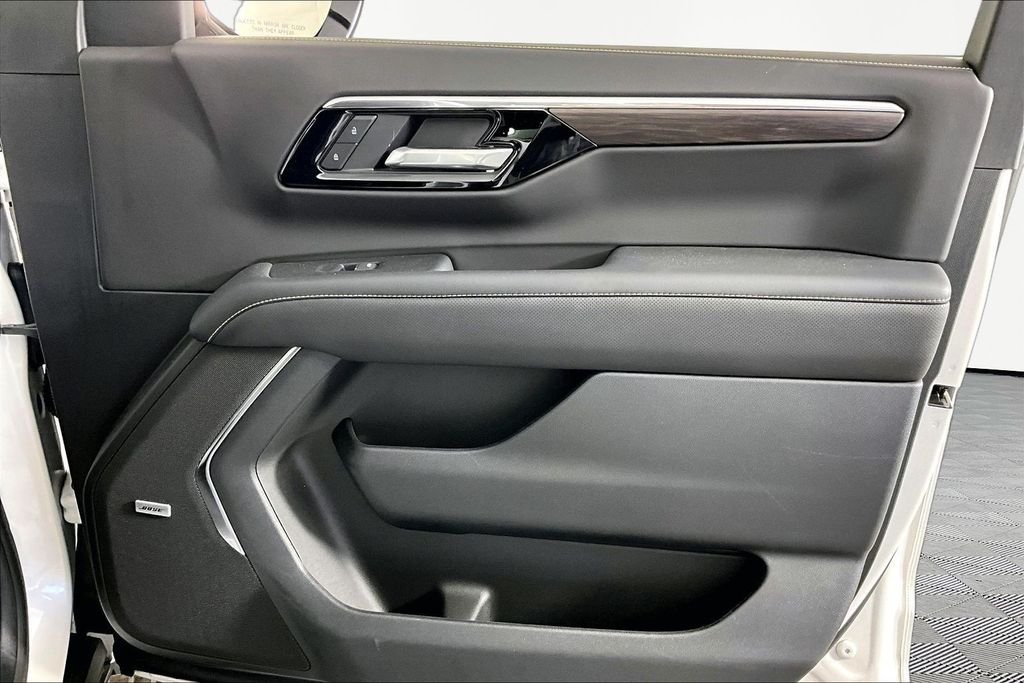 Used 2025 Beige Chevrolet Premier image 24