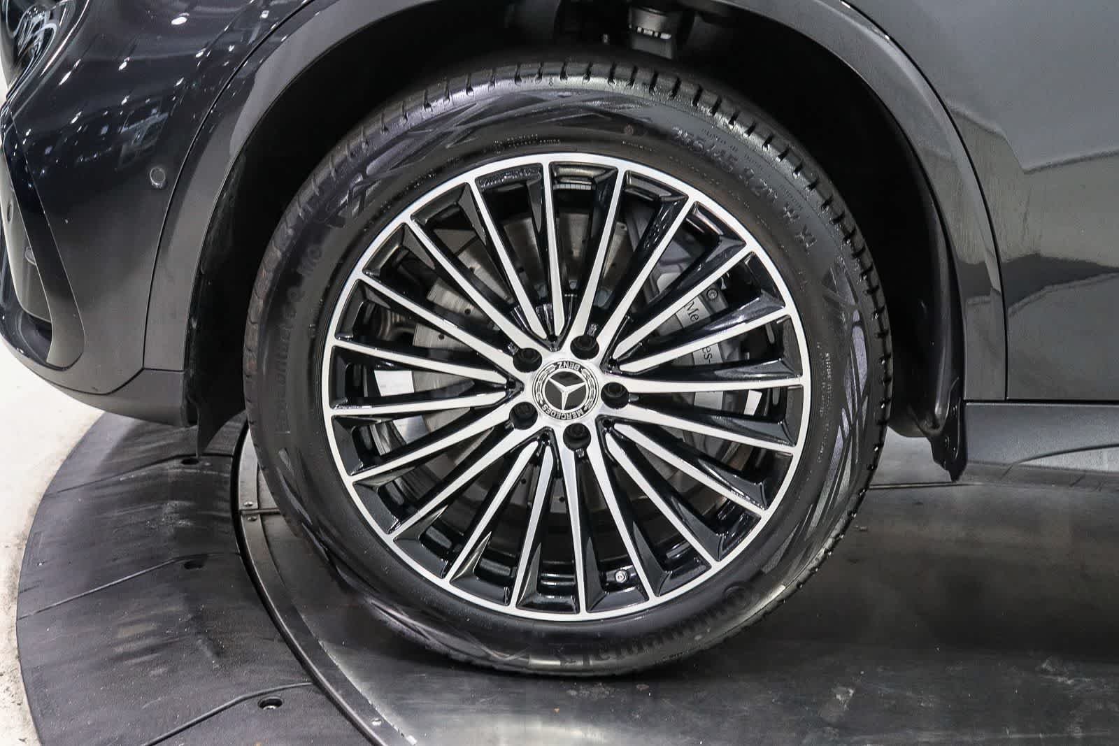 Certified Used 2026 Graphite Grey Metallic Mercedes-Benz GLC 300 image 9