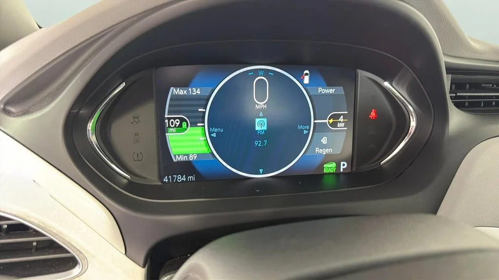 Certified Used 2018 (Includes (TUS) Black grille.) Chevrolet Premier image 20