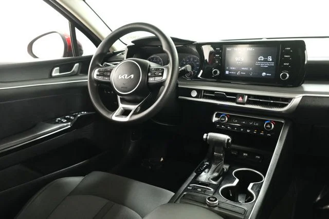 Used 2023 Red Kia LXS image 11