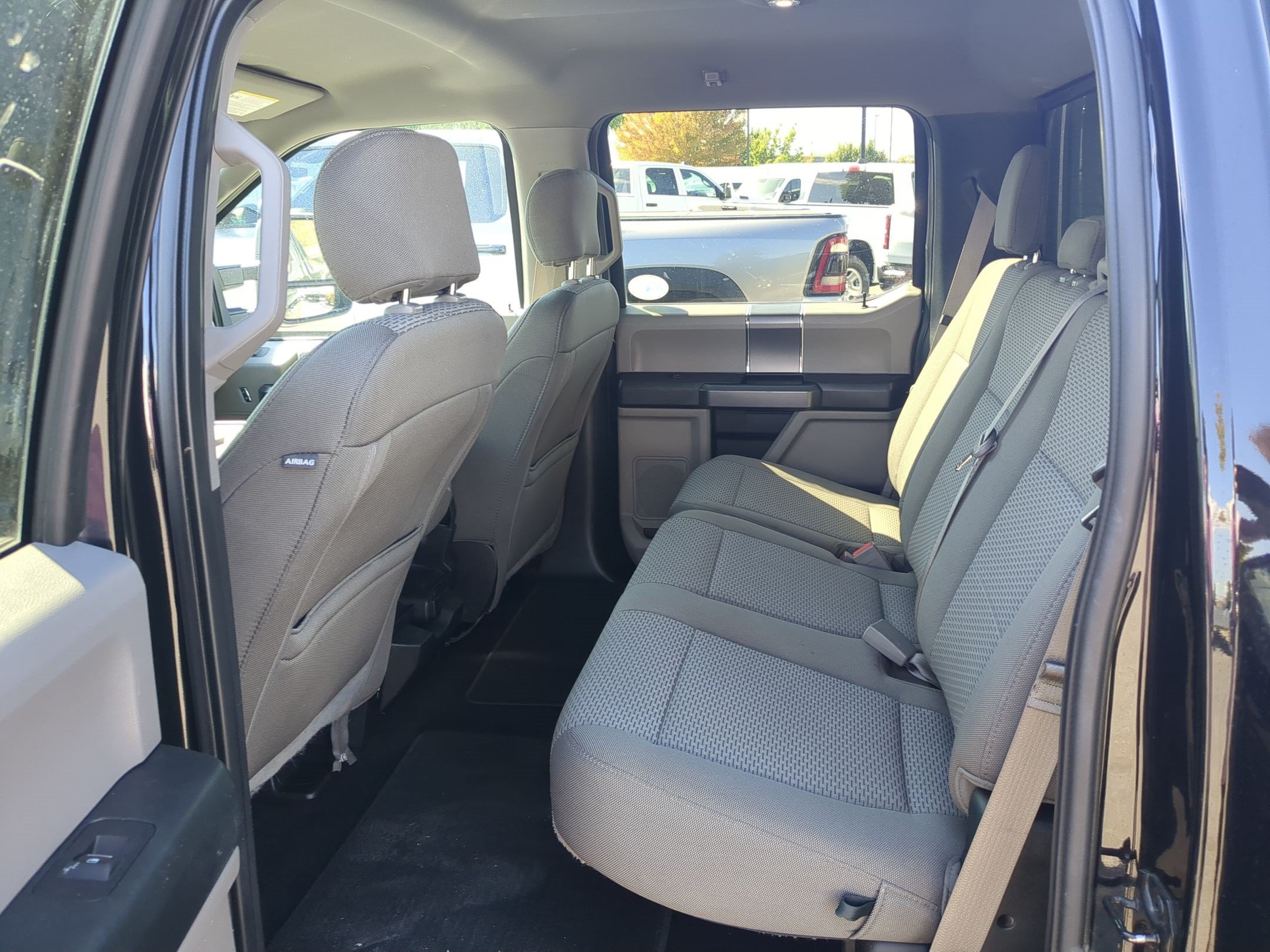 Used 2019 Agate Black Metallic Ford XLT image 26