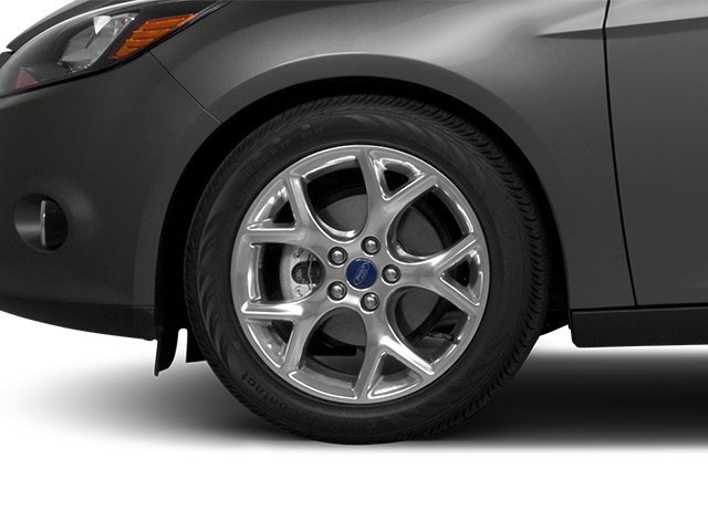Used 2014 Ingot Silver Metallic Ford SE image 11