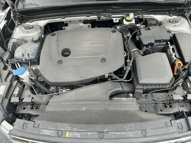 Used 2023 Silver Volvo B5 Core image 20