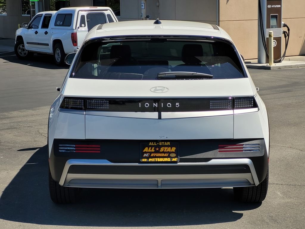 New 2026 White Hyundai SEL image 4