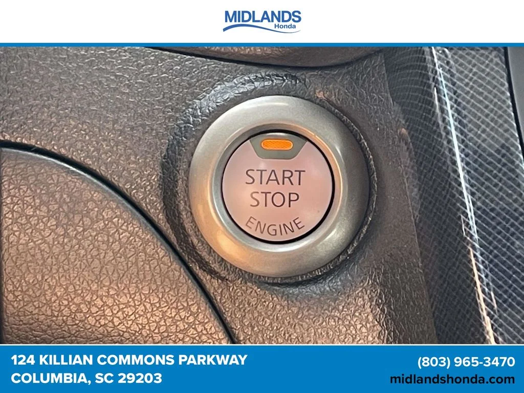 Used 2018 Super Black Nissan SR image 25