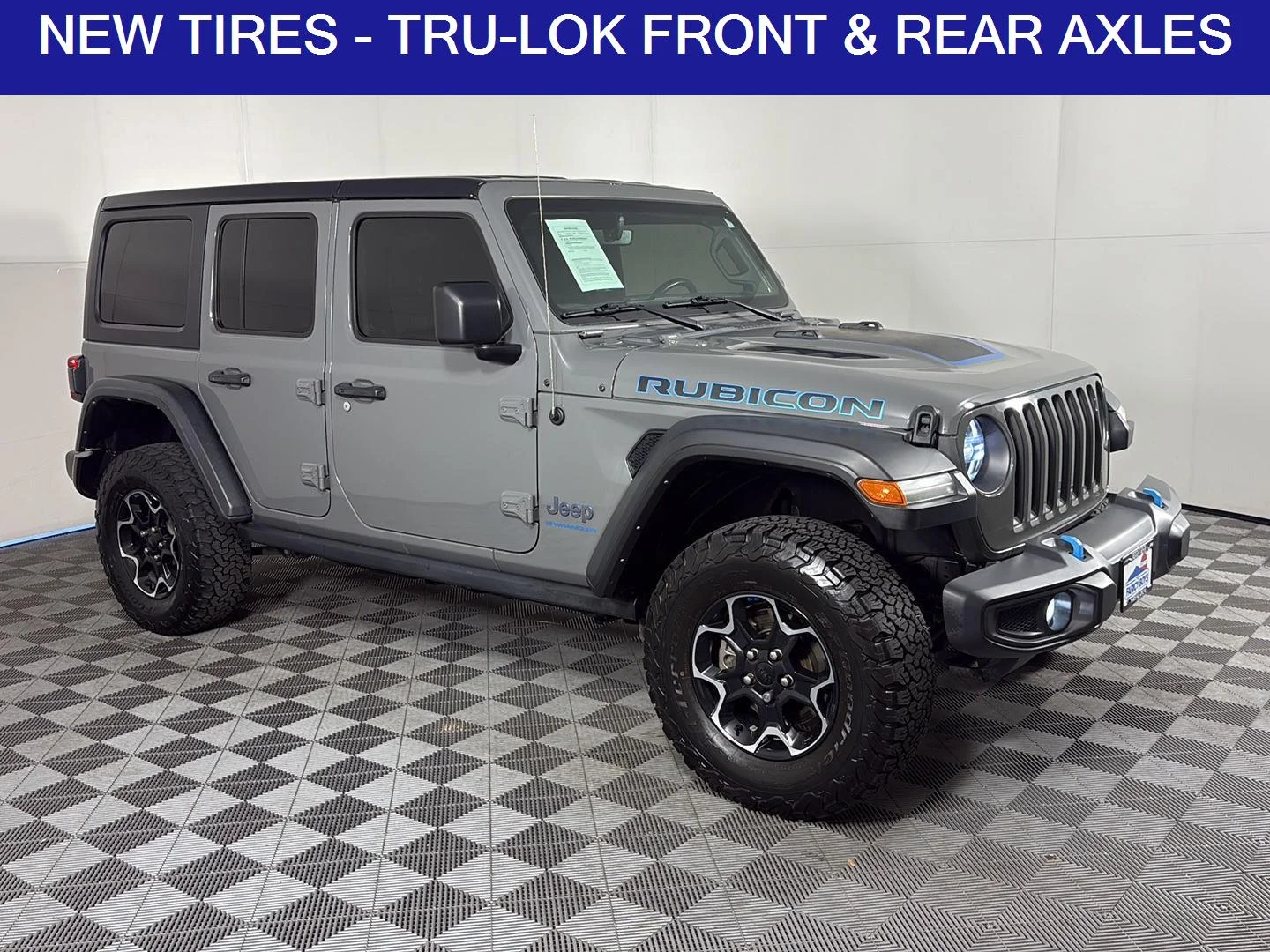Used 2023 Sting-Gray Clearcoat Jeep Rubicon image 2