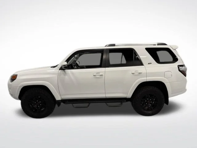 Used 2021 White Toyota SR5 Premium image 5