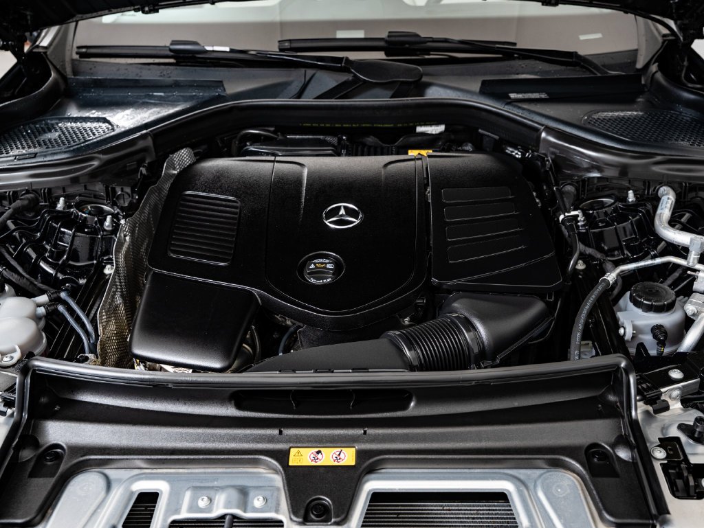 Used 2026 Black Mercedes-Benz GLC 300 image 44