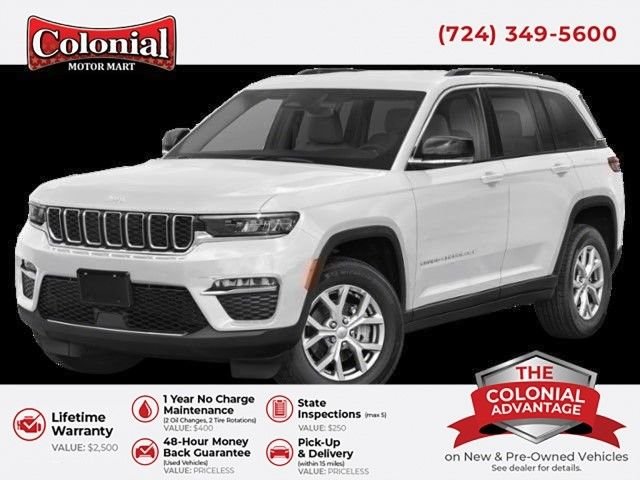 Used 2023 White Jeep Laredo image 1