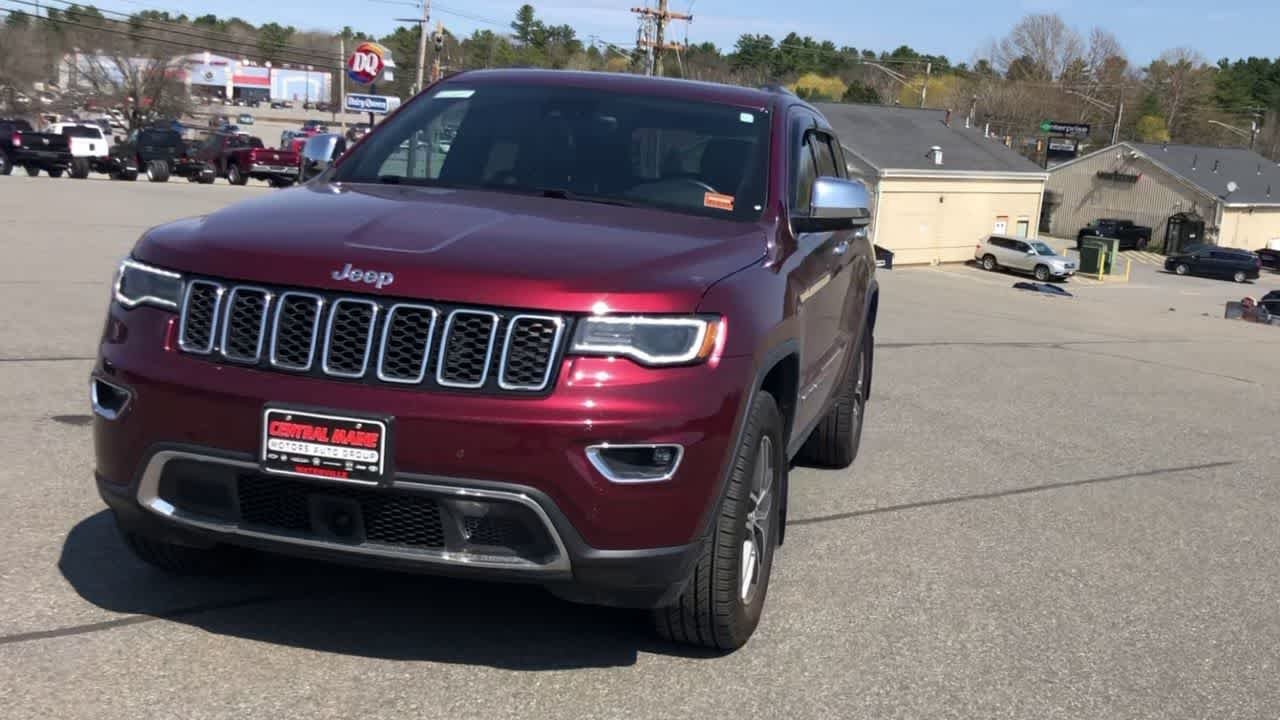 Used 2018 Velvet Red Pearlcoat Jeep Limited image 3