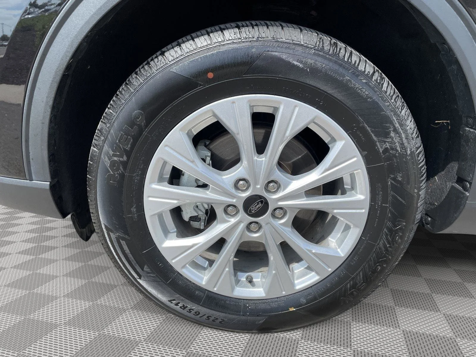 Used 2025 Agate Black Ford Active image 19