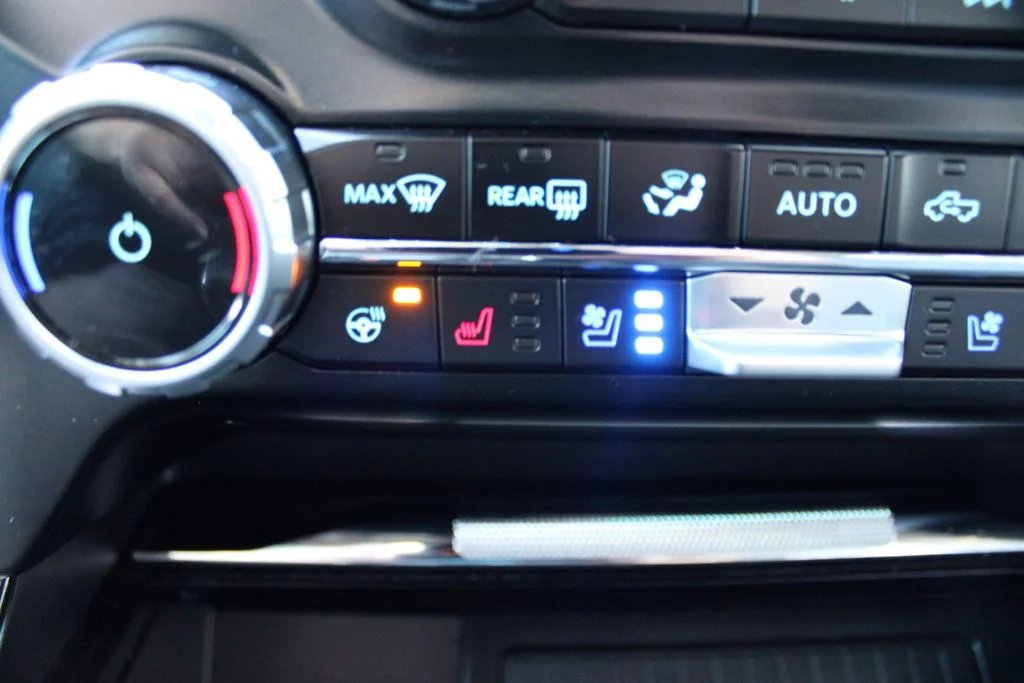 Used 2023 Agate Black Metallic Ford Lariat image 30