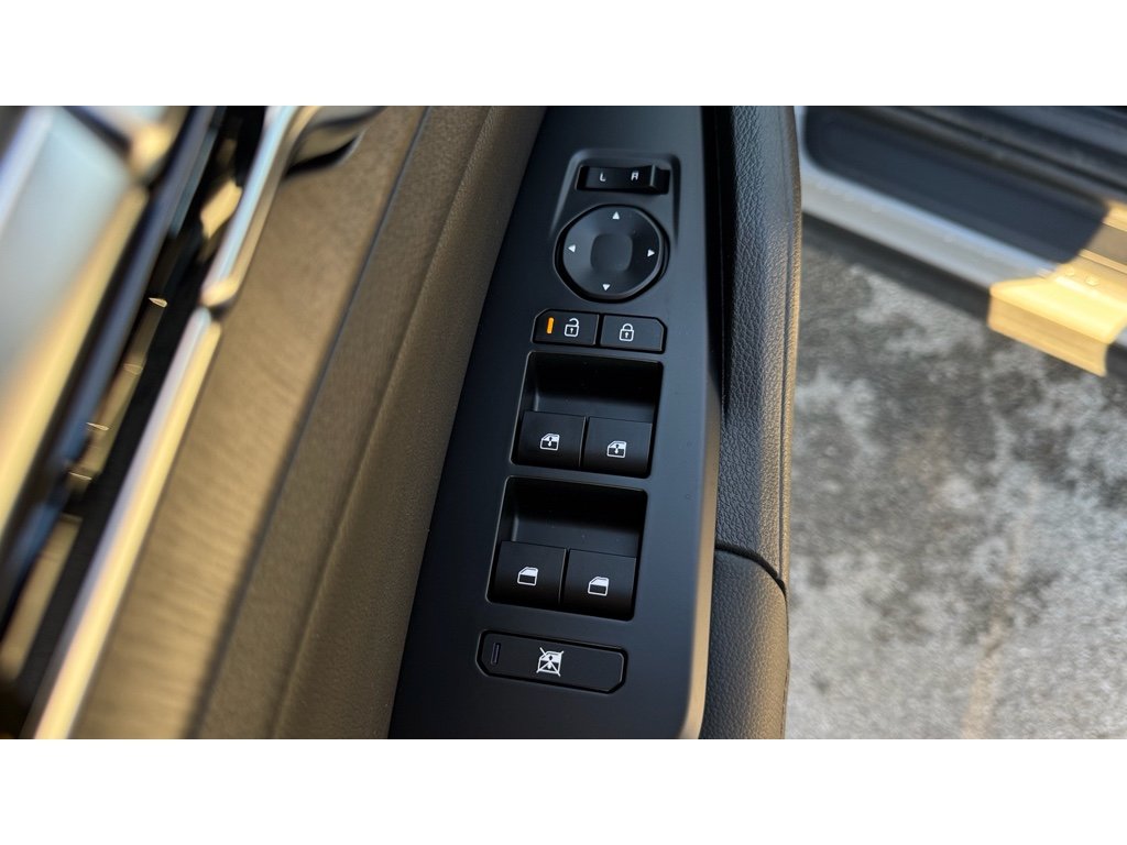 New 2026 Wolf Gray Kia X-Line image 23