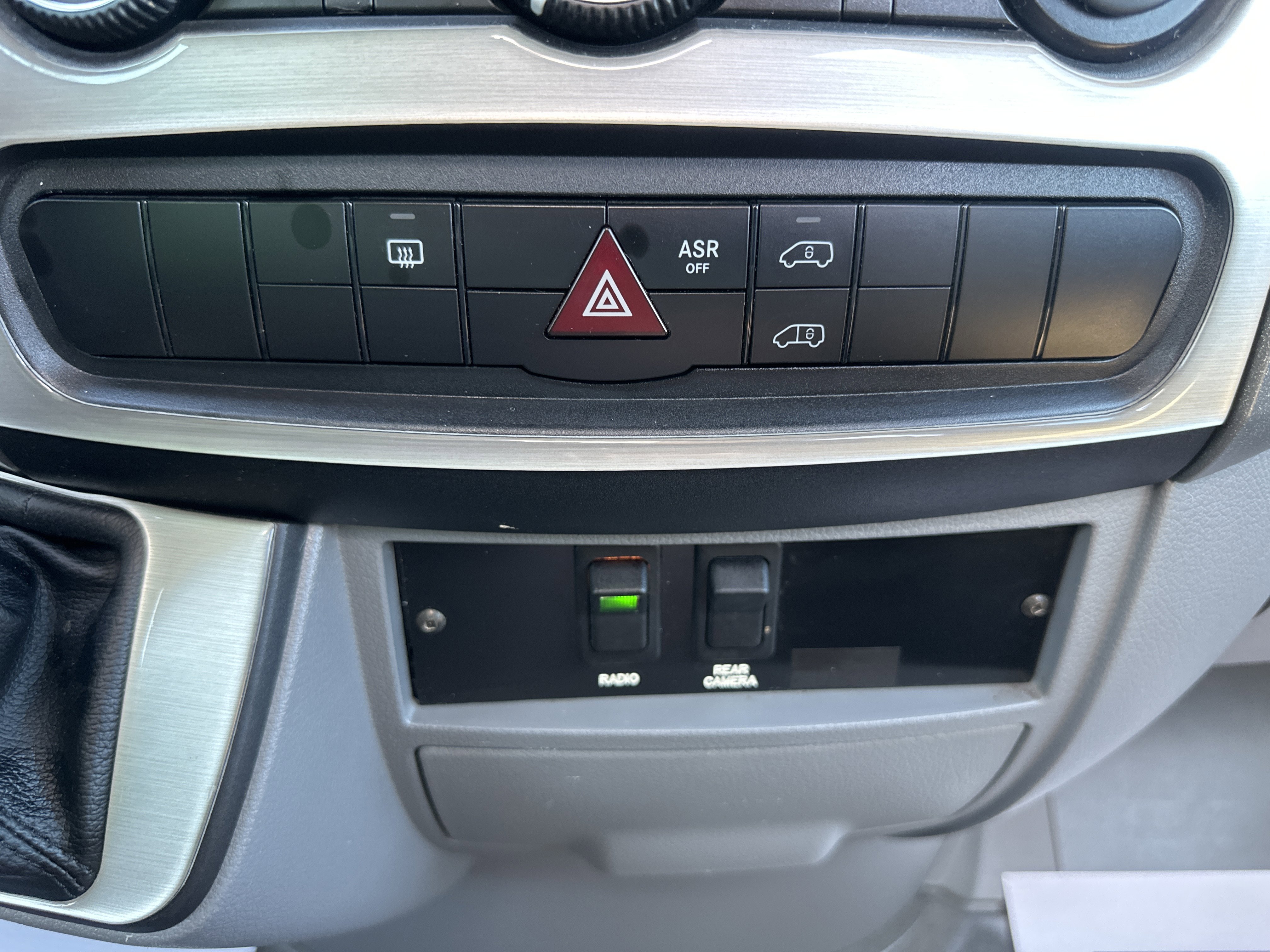 Used 2012 Steel Blue Mercedes-Benz EXT image 18