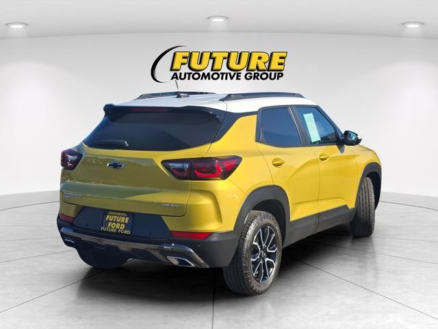 Used 2024 Yellow Chevrolet ACTIV image 4